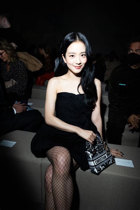 jisoo at dior event|Jisoo Dior fashion week.